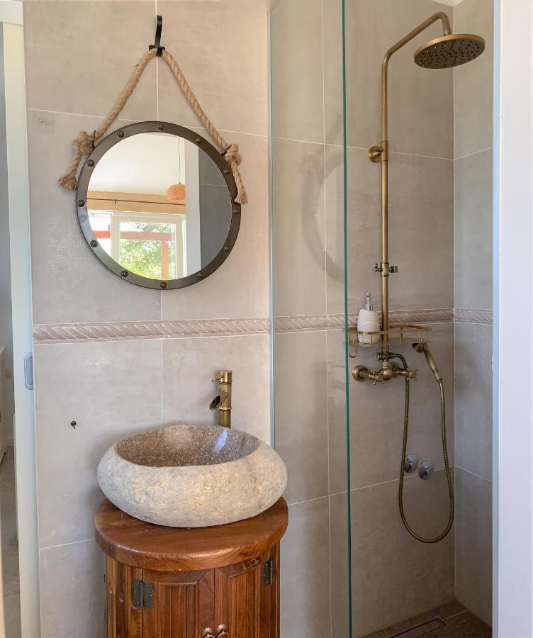 Villa Alara - Charming Villa With Heated Swimming Pool Milohnici Exteriör bild