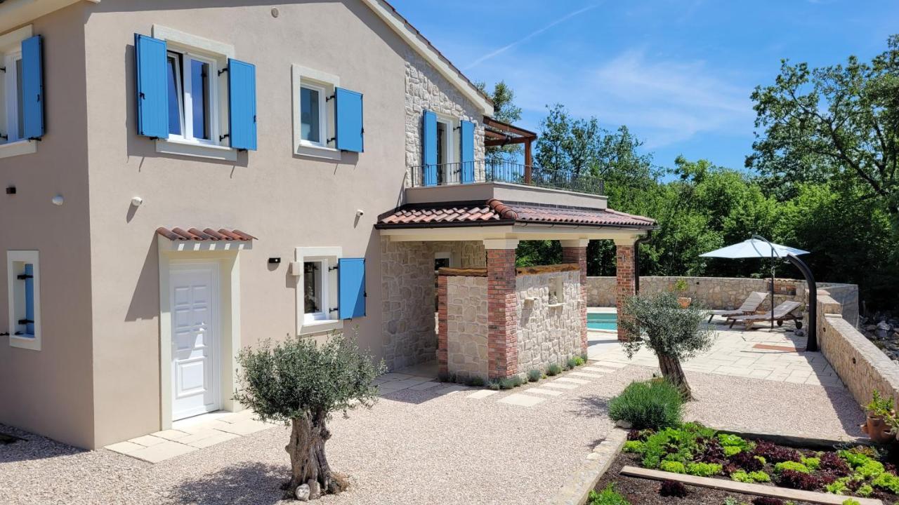 Villa Alara - Charming Villa With Heated Swimming Pool Milohnici Exteriör bild
