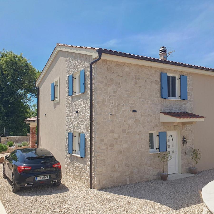 Villa Alara - Charming Villa With Heated Swimming Pool Milohnici Exteriör bild